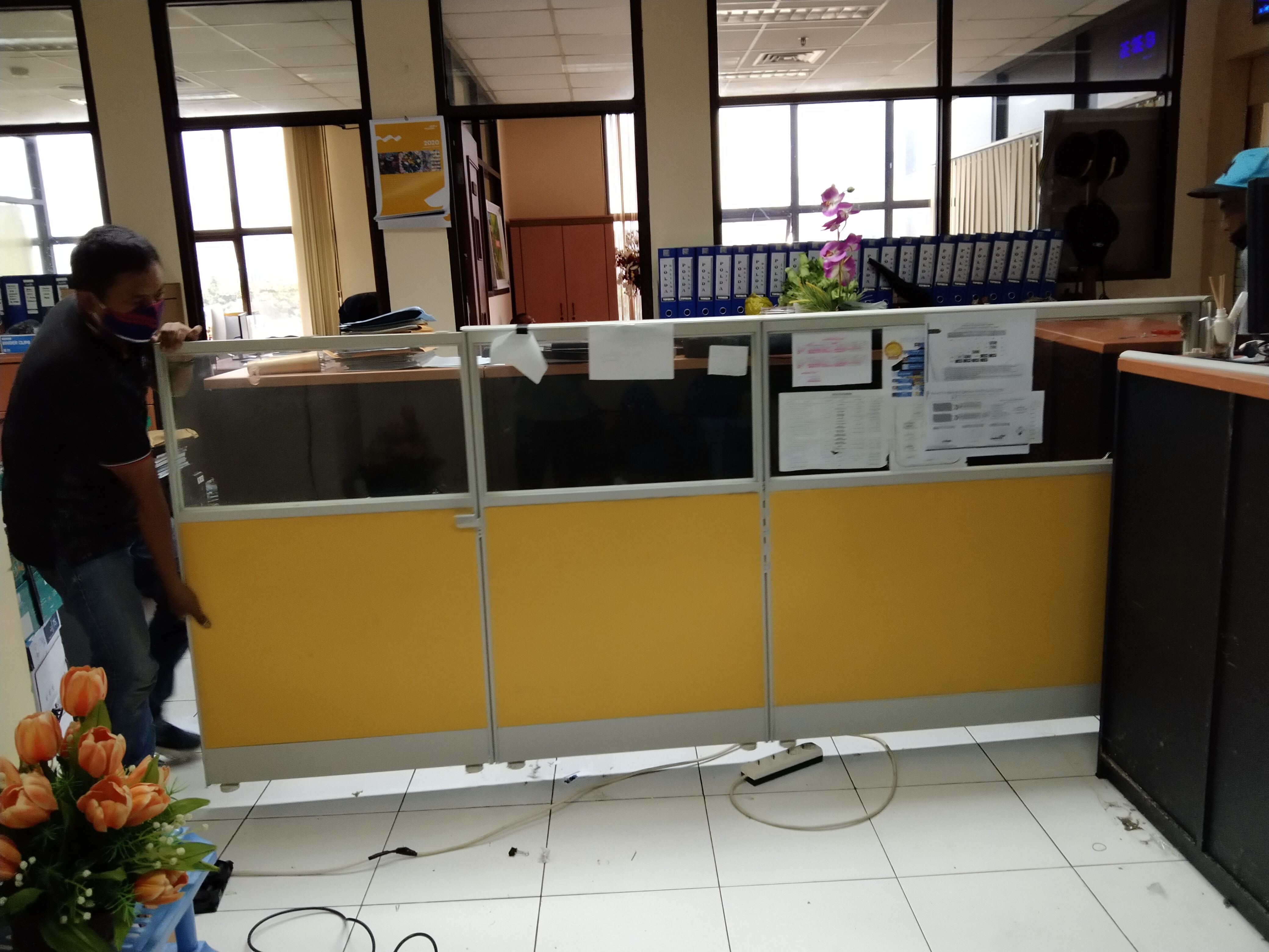 Service Partisi Kantor
