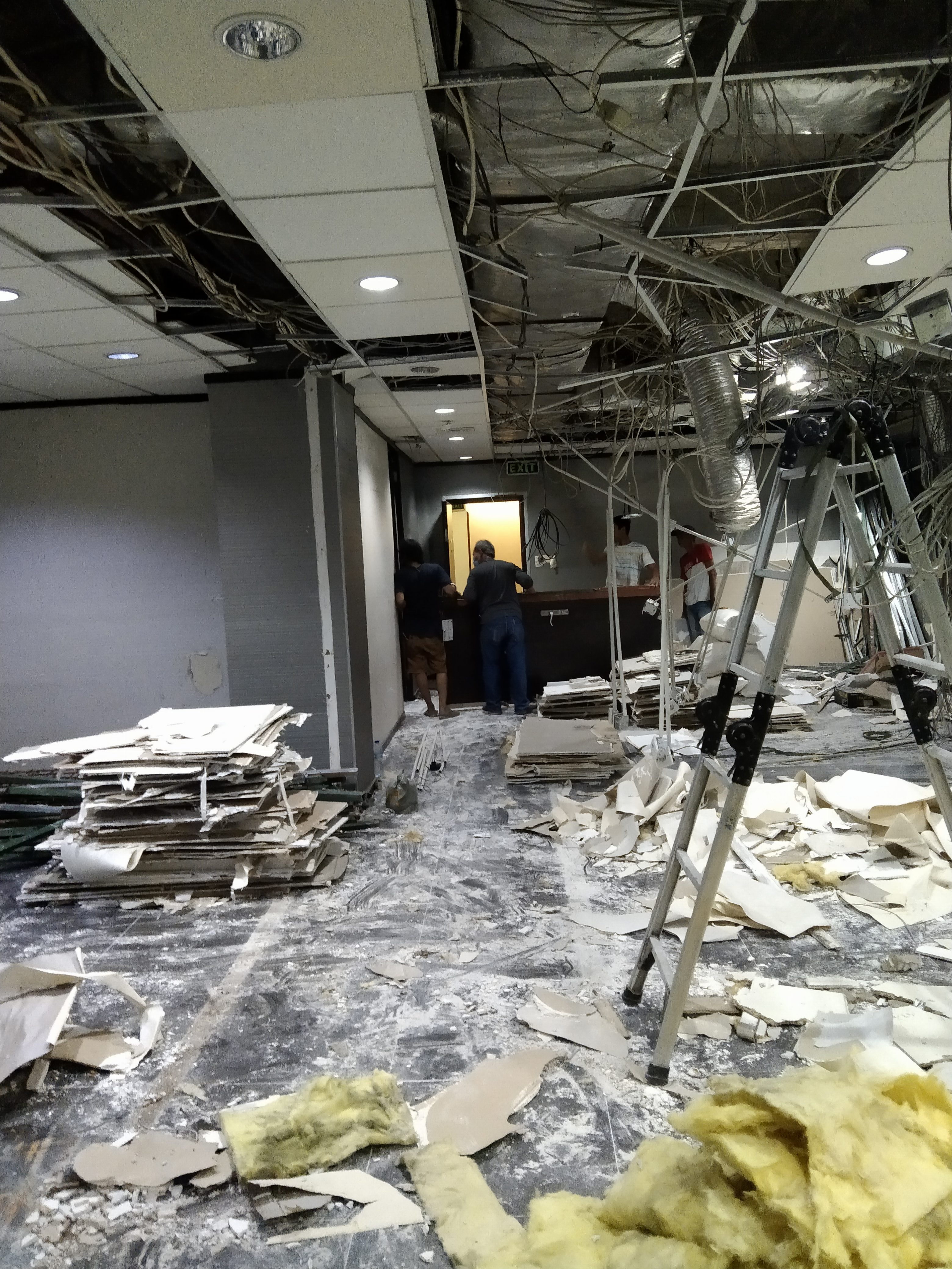 Jasa Bongkar Pasang Partisi Kaca, Plafon, Gypsum